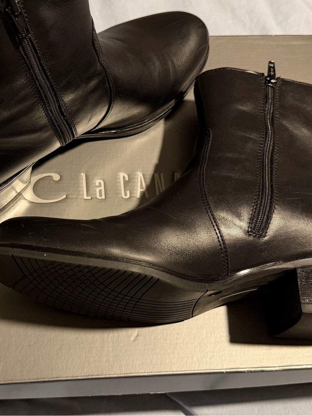 La Canadienne Harlo Black Leather Zip Ankle Boots